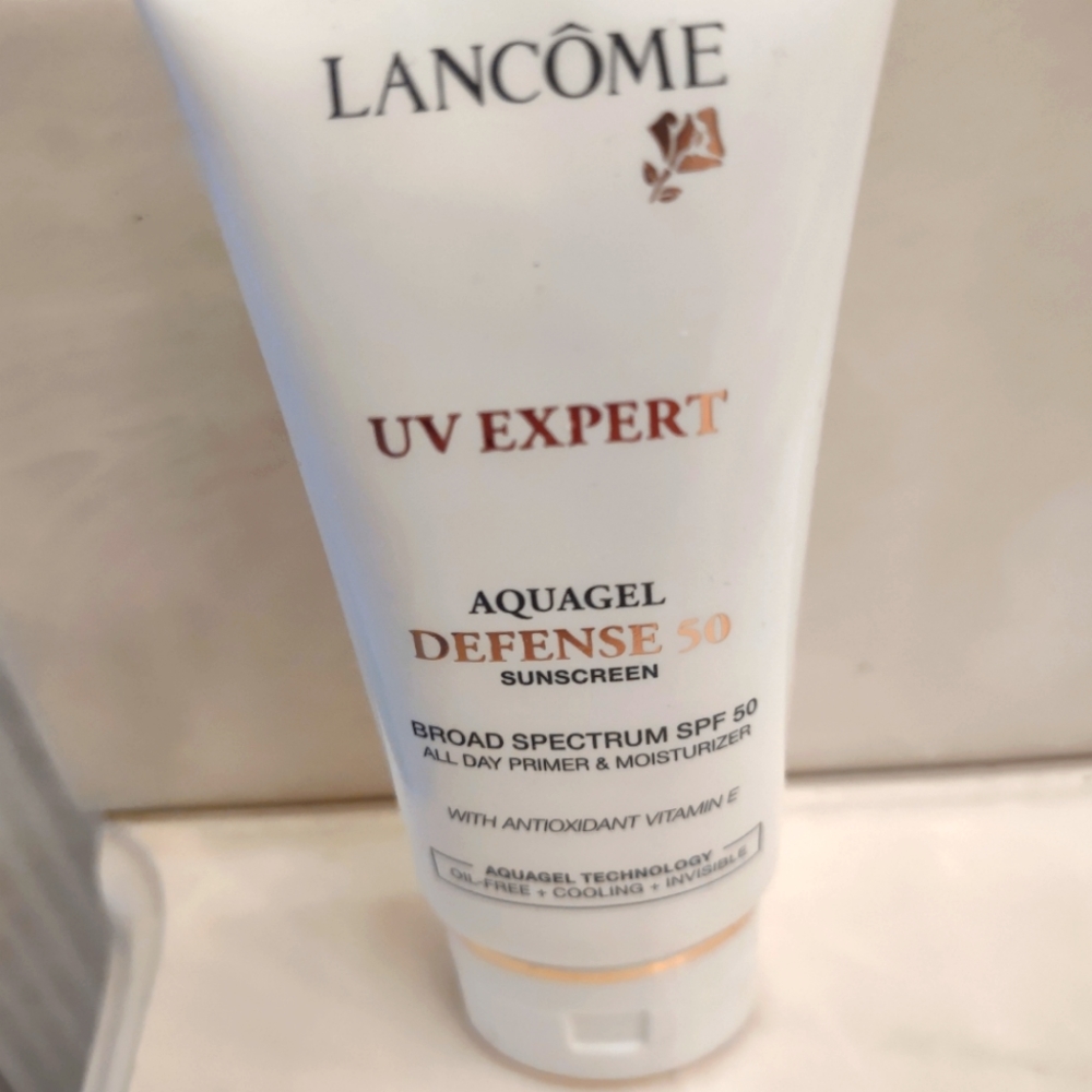 Lancome UV moisturizer sunscreen, brand new, 1 fl oz